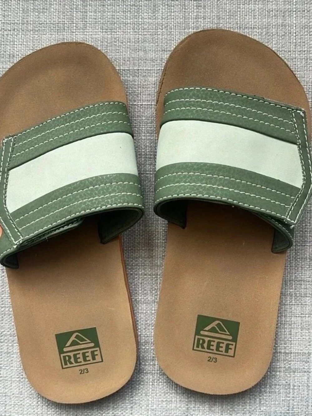 Reef Kids Ahi Slide Sandals, tan/olive